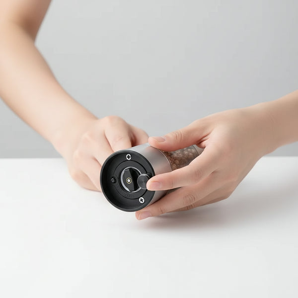 HOW IT WORKS STEP 1 MEDIA - Mess-Free Auto Pepper & Salt Mills with Stand