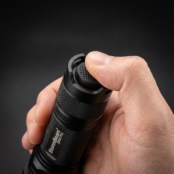 HOW IT WORKS STEP 1 MEDIA - Outage‑Ready USB‑C Flashlight 2000LM
