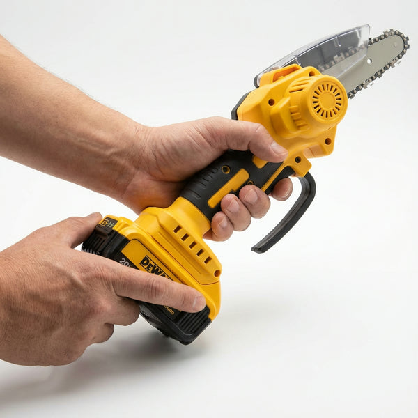HOW IT WORKS STEP 1 MEDIA - One‑Hand Pruning Chainsaw