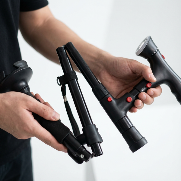 HOW IT WORKS STEP 1 MEDIA - Self‑Standing Quad‑Base Folding Cane with LED