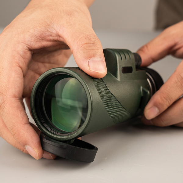 HOW IT WORKS STEP 1 MEDIA - ClearView HD Zoom Monocular + Phone Adapter