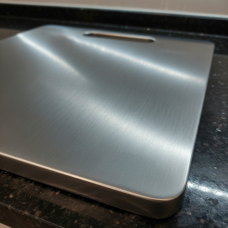 FEATURES IMAGE - Cross-Contam Guard Double-Sided Steel Board