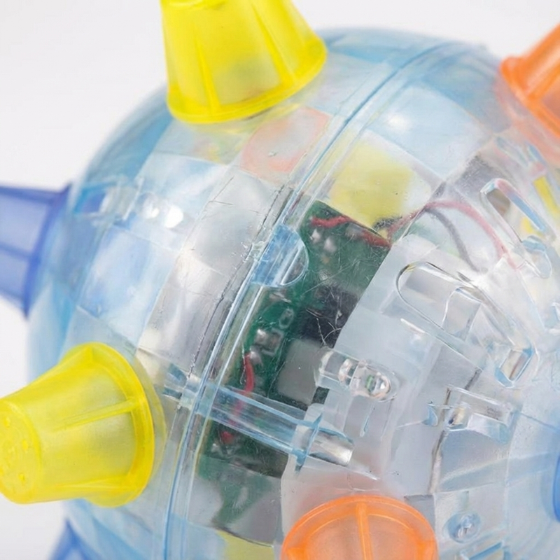 FEATURES IMAGE - Boredom-Buster Flashing Dog Ball