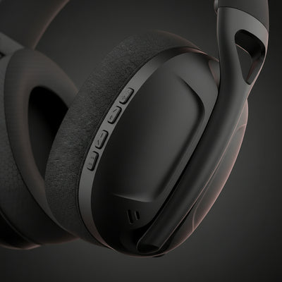 Wireless Gaming Headset with Low Latency Connection